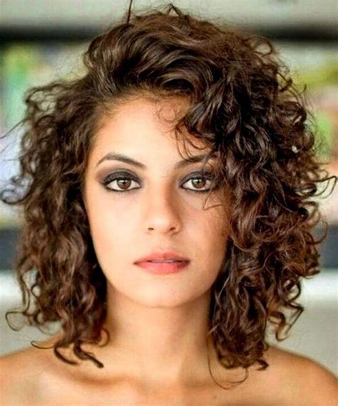 15 Chic Curly Hairstyles To Make You Look More Charming Mid Length Curly Hairstyles Medium