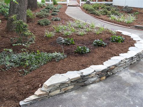 Slate Edging Front Yard Landscaping Yard Landscaping Landscaping With Rocks