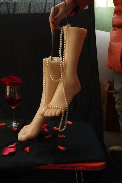 Fashionable Fashionable Realistic Lifelike Foot Mannequin Model