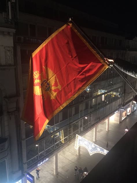 Nova Zastava Se Vijori Na Zgradi Ambasade Crne Gore U Beogradu
