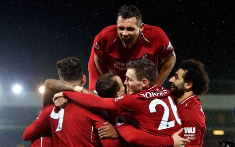 Watch key highlights from anfield, where goals from virgil van dijk and mo salah were enough to give the reds all three premier league points against. Liverpool 3-1 Man United: Player Ratings - What the media ...
