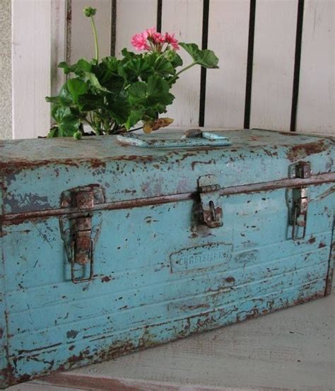 26 Best Old Trunk Upcycle Images On Pinterest Suitcases Old Trunks