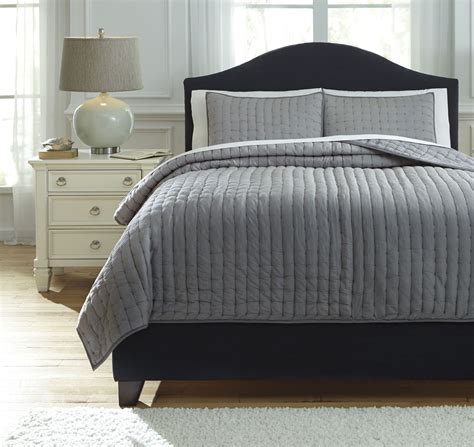 Teague Gray Queen Comforter Set From Ashley Q748003q Coleman Furniture