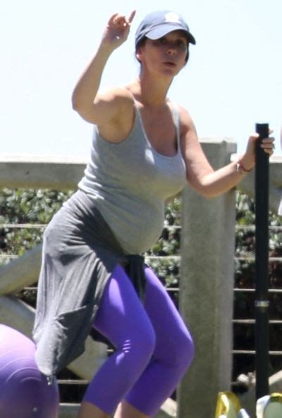 Photos Jennifer Love Hewitt Pregnancy And Body Workout Victoriarud