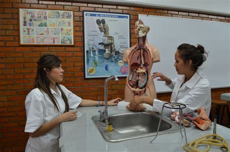 Este verbo está reconocido por la real academia española. Al egresar de la licenciatura también podrás Dirigir ...