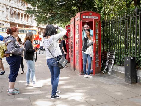 London-Touristen redaktionelles stockfotografie. Bild von ...