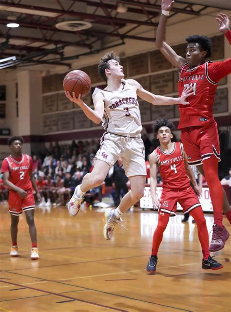 Amityville Proves Its Playoff Pedigree In Quarterfinal Victory Over