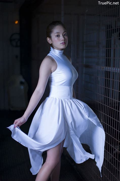 Japanese Gravure Idol Miwako Kakei Sexy Japanese Angel With Hot Body