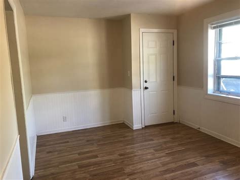 Each spacious apartment comes with high ceilings, track lighting with upgraded fixtures, and vinyl wood. One Bedroom in Dahlman - Apartment for Rent in Omaha, NE ...