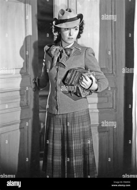La Moda Femenina 1940 Fotografía De Stock Alamy
