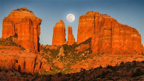 Cathedral Rock Sedona Is One Of The Most Famous Landmarks In The Us