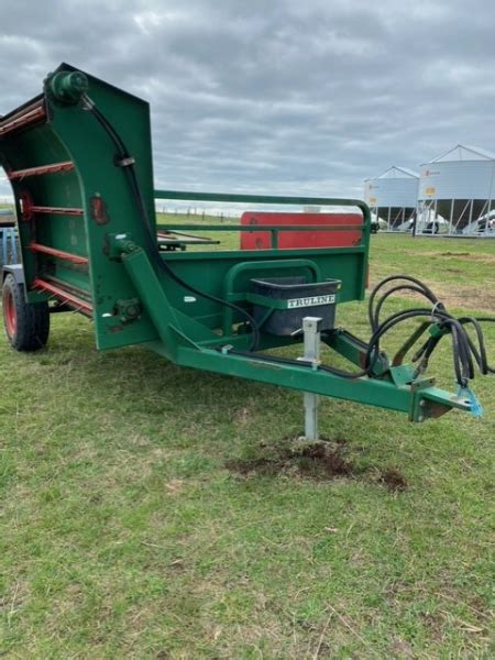 Lot 14 Truline Roundsquare Bale Feed Out Cart Auctionsplus