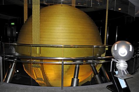 Portuguese english english portuguese german english english german dutch english english dutch Pendulum Taipei 101 (1) | Beyond Taipei | Pictures ...