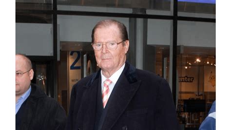James Bond Legend Sir Roger Moore Dies At 89 8days