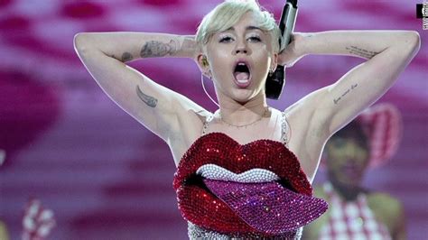 Miley Cyrus And Flaming Lips Planning Naked Concert Cnn