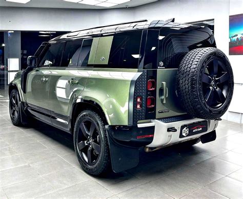 2022 Land Rover Defender 110 Military Green Black Wheels