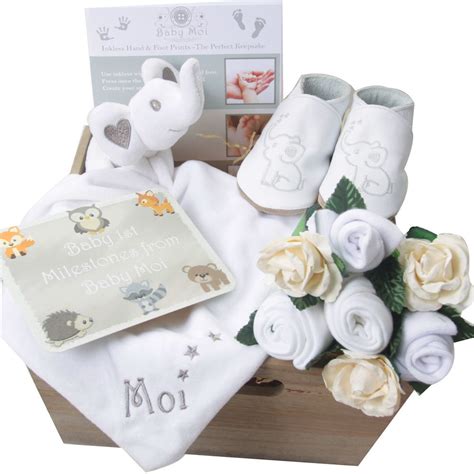 Luxury baby shower gifts uk. Baby Shower Host UK | Party Supplies Gifts & Ideas