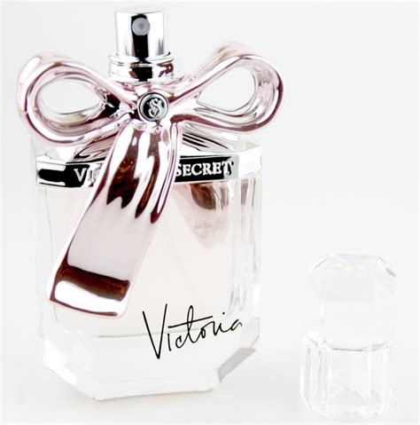 A brief review of the victoria's secret perfumes that i bought during the semiannual sale for june/july 2020. Victoria's Secret VICTORIA Fragrance review - Swatch and ...