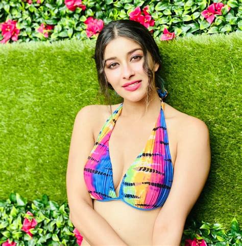 Nyra Banerjee Latest Bikini Stills Looks Goes Viral Glam Actress