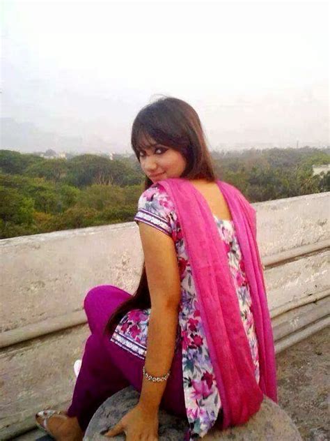 Auntybook Punjabi College Girls Hot Unseen Back Pictures