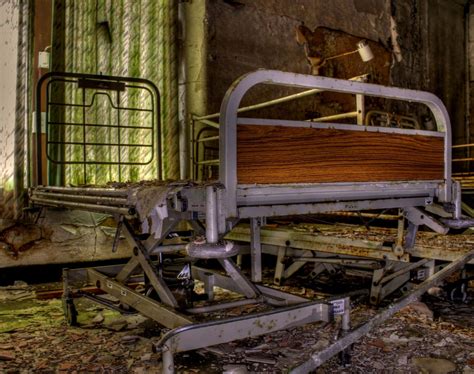 44 Freaky Facts About Insane Asylums