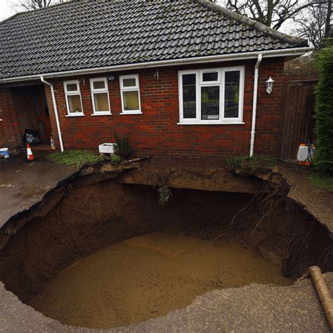 35 Scary Sinkholes That Make Us Question The Ground We Walk On