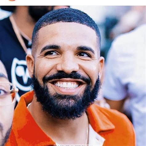 His Smile Drake Champagnepapi Drake Rapper Rihanna And Drake
