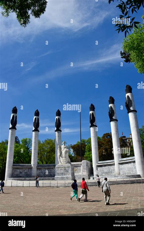 Ninos Heroes Heroic Cadets Memorial Monument In Chapultepec Park