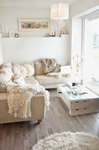 Smart small living room ideas ensure there is no wasted space in a compact living space. The 25+ best Small living rooms ideas on Pinterest | Small ...