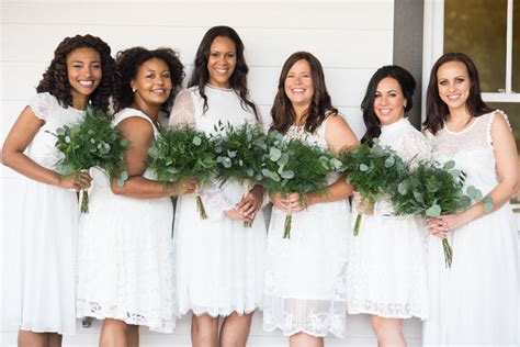 This Bridal Party In All White Looked Absolutely Stunning Bridesmaid