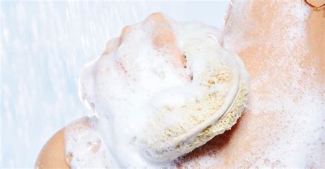 How To Clean Your Loofah And Why Its Important Tiphero