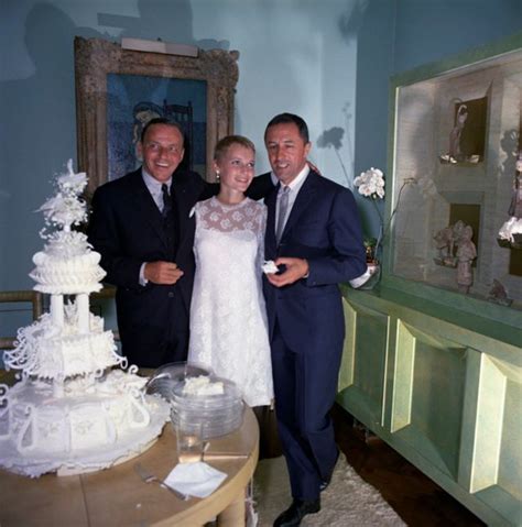 Lovely Photos Of Mia Farrow And Frank Sinatra On Their Wedding Day In 1966 ~ Vintage Everyday