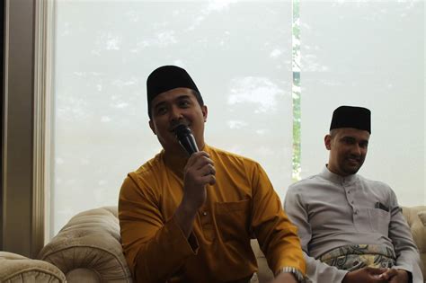 Men baju melayu avante by nabil ahmad in light periwinkle 36 / package sampin & button: Baju Melayu Slim Fit 2019 Jakel - Kumpulan Model Kemeja