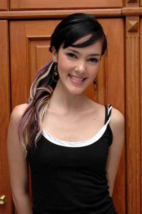 Wallpaper Dekstop: Foto Artis Indonesia Seksi