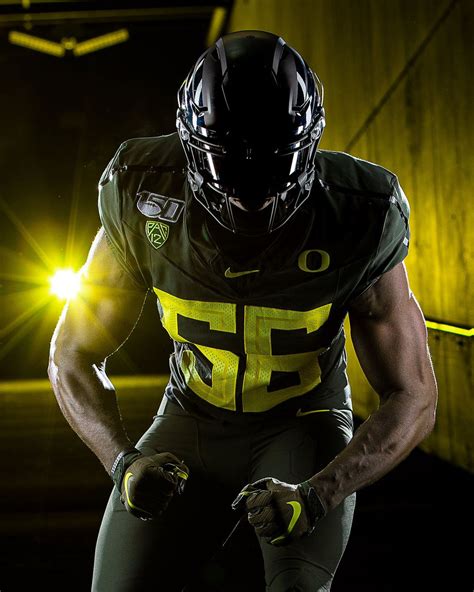 Oregon Ducks To Wear Nightmare Green Uniforms Helmets In Pac 12