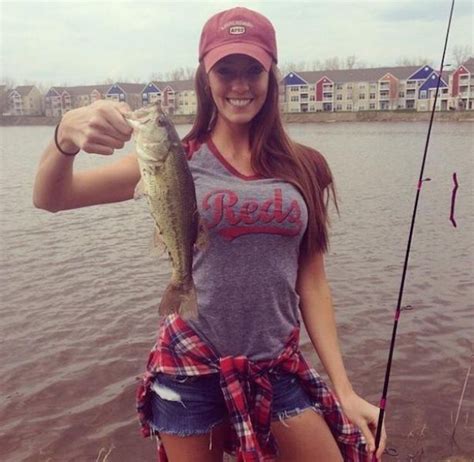 Hot Girls Fishing Pics