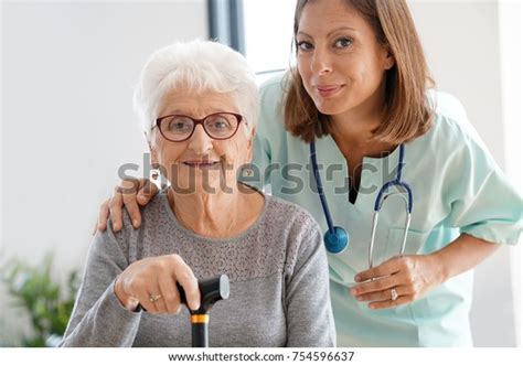 Nurse Visiting Old Woman Home Stock Photo 754596637 Shutterstock