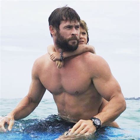 Bulk Your Arms With Chris Hemsworths Devastating Dumbbell Workout Gq