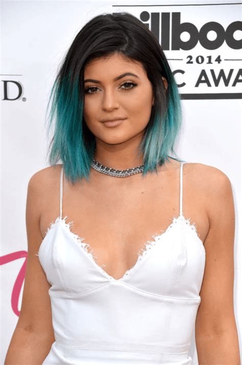 Kylie Jenner Cup Size Height And Weights