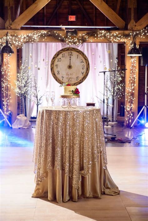 Of course, being who they are, they have no choice in the matter of the venue or the ceremony. 42 Chic New Year Wedding Décor Ideas - Weddingomania