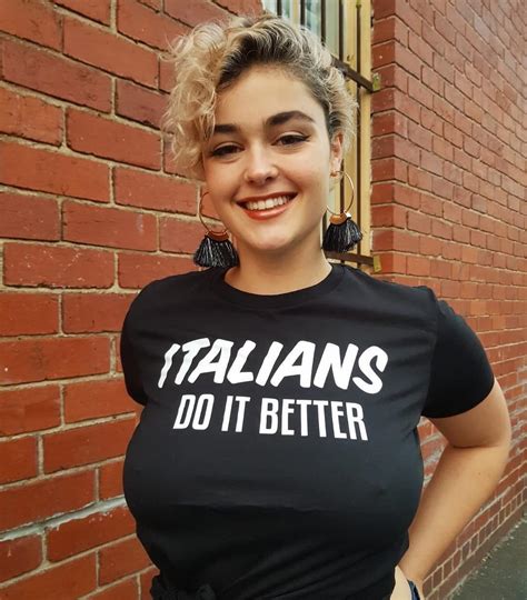 Italians Do It Better R Busty Hide