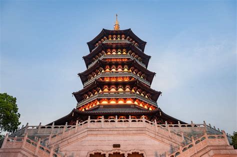 Leifeng Pagoda A Famous Pagoda Hangzhou Top Ten Views On Westlake