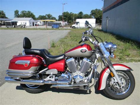 Our romp through the mountains focused attention on handling and. Victory Deluxe Touring Cruiser Motorcycles for sale
