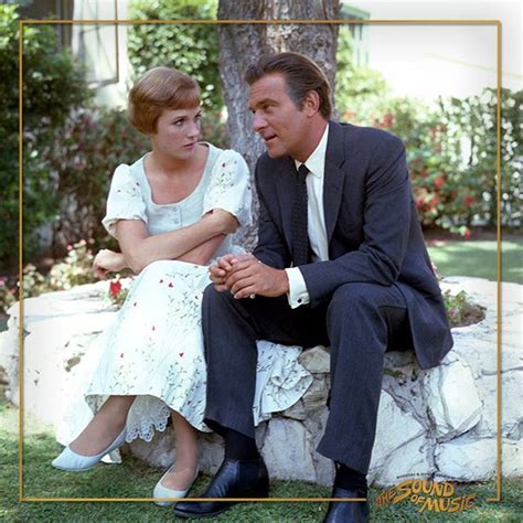 A Lovely Photo Of Julie Andrews And Christopher Plummer The Sound Of Music 1965 Sound Of