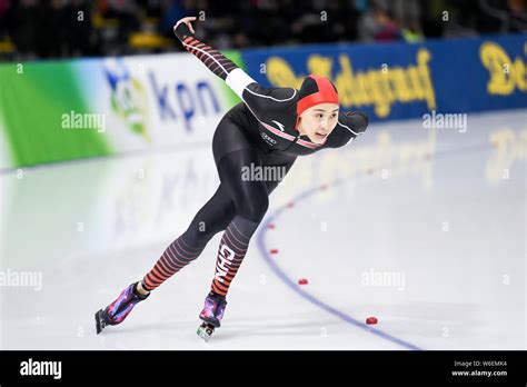 Zhao Xin Of China Competes In The Womens 500m Final Match During The