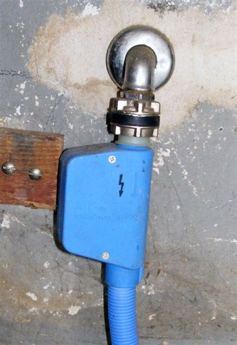 Eine waschmaschine dient dem reinigen von. Waschmaschine Wasserhahn Mit Rückflussverhinderer Funktion ...