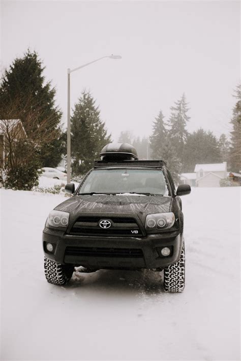 Toyota 4runner Taking On A Snowy Day In The Pacific Northwest Download