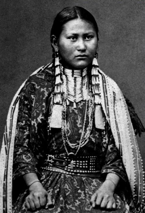 Native American Women Native American Peoples Native American Photos