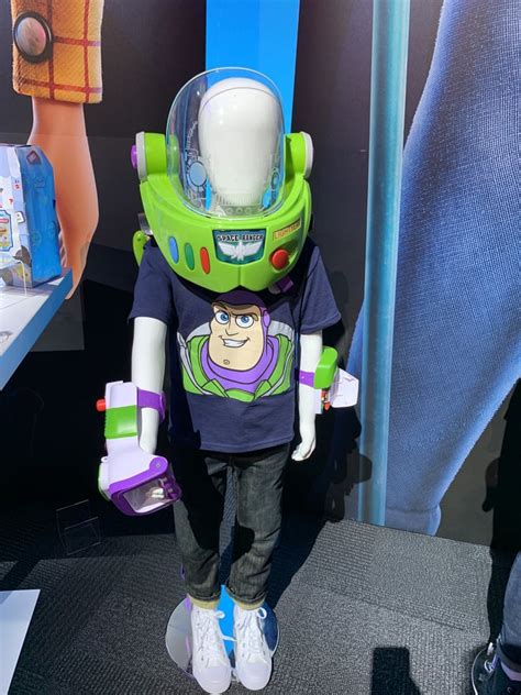 Disney Pixar Toy Story Buzz Lightyear Space Ranger Armor With Jet Pack
