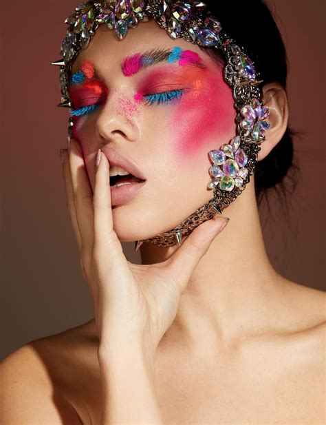 Pin By Estel On True Colors Fashion Editorial Makeup Editorial